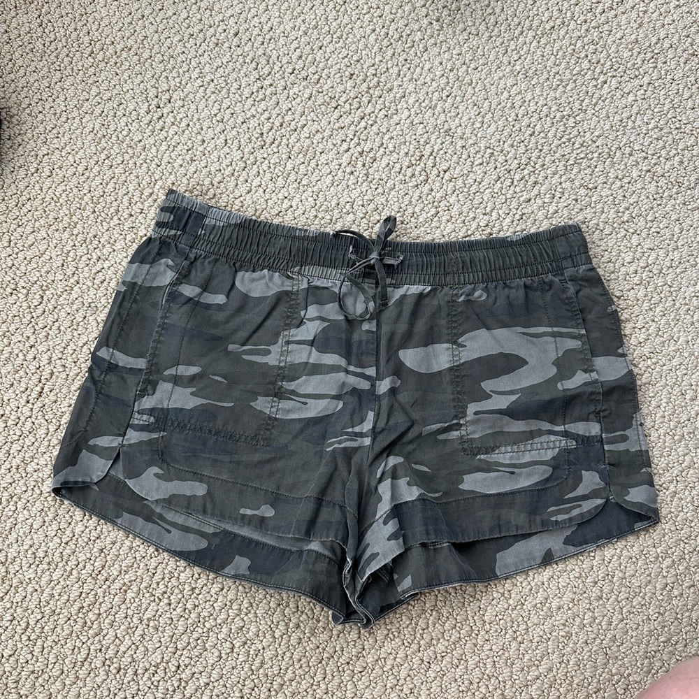Express Gray-Wash Flowy Camo Shorts